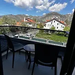 Goecek Cosy